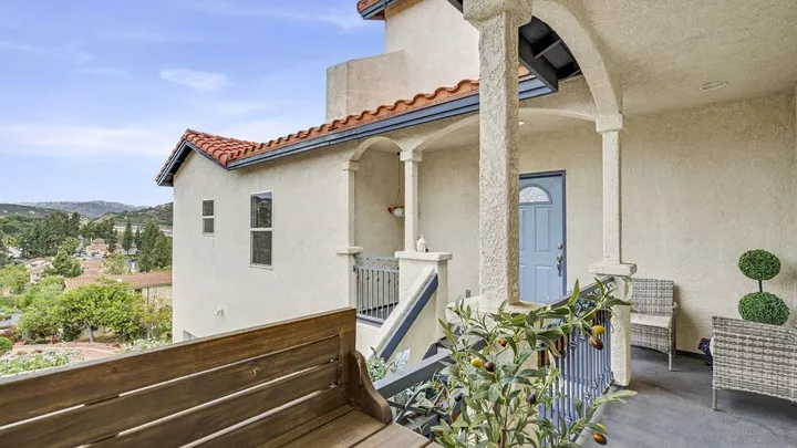 Property Photo:  2042 Cherokee Lane  CA 92026 