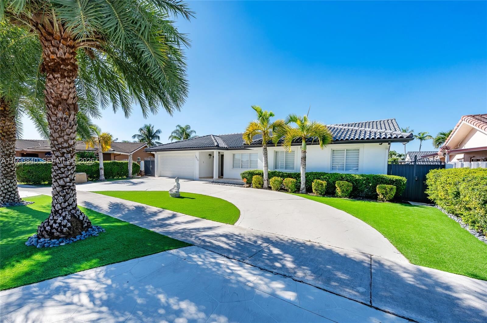 Property Photo:  1820 SW 140th Pl  FL 33175 