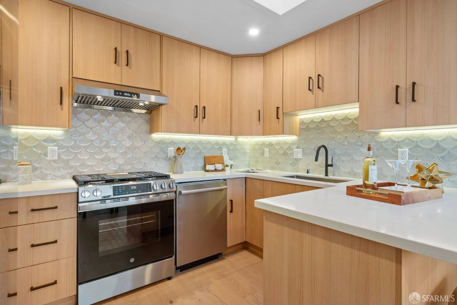 Property Photo:  147 Gaven Street  CA 94134 