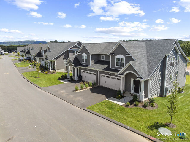 Property Photo:  31 Soderman Way 31  CT 06410 