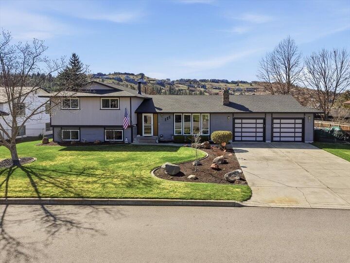 Property Photo:  111 N Wright Blvd  WA 99019 