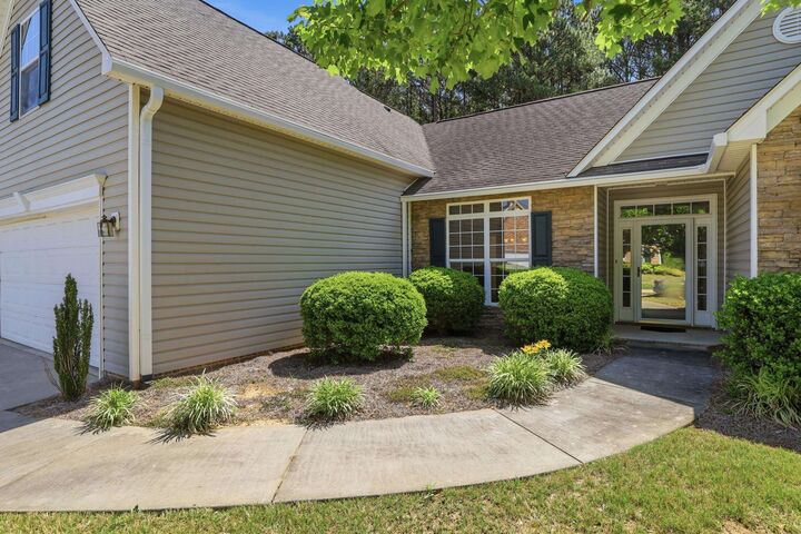 Property Photo:  10 Hanging Moss Lane  SC 29615 