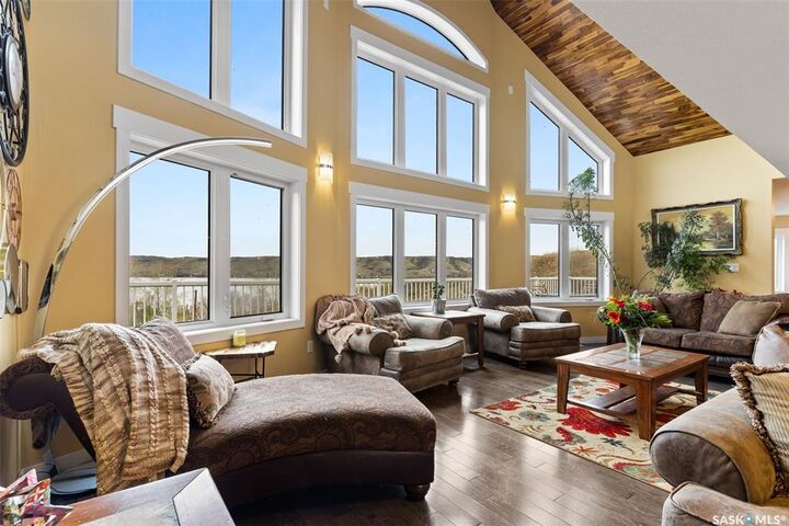 Property Photo:  966 Tatanka Drive  SK S6H 4N7 