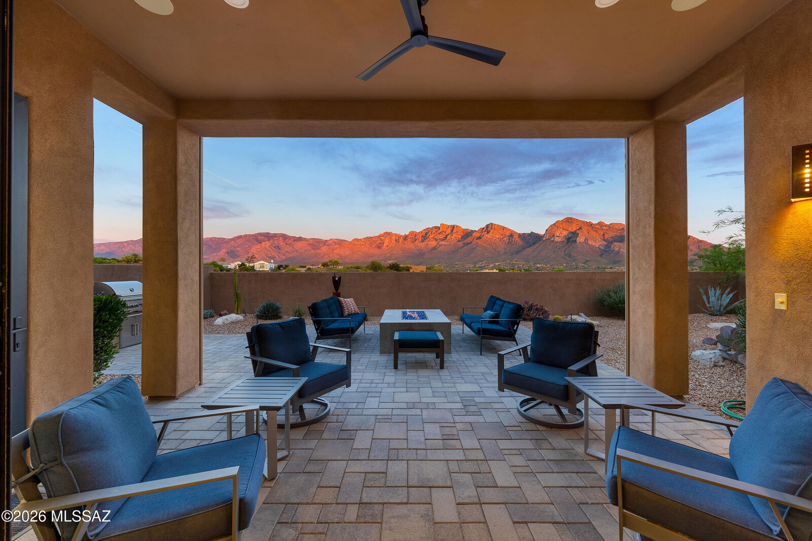 Property Photo:  10875 N Poinsettia Drive  AZ 85737 