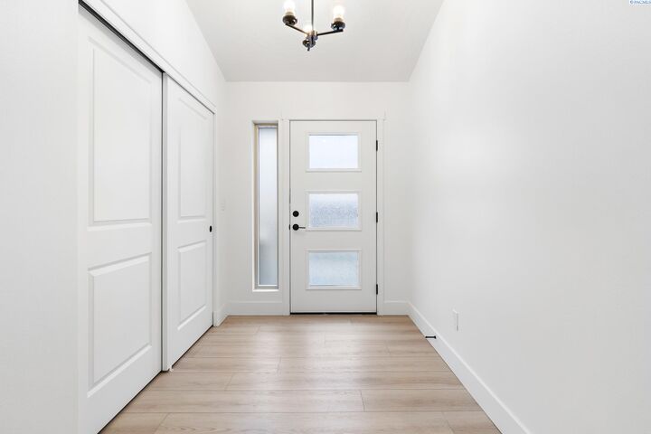 Property Photo:  6254 W 28th Ave  WA 99338 