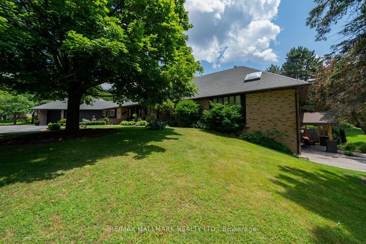 Property Photo: 3 Marilyn Avenue ON L4A 2C8