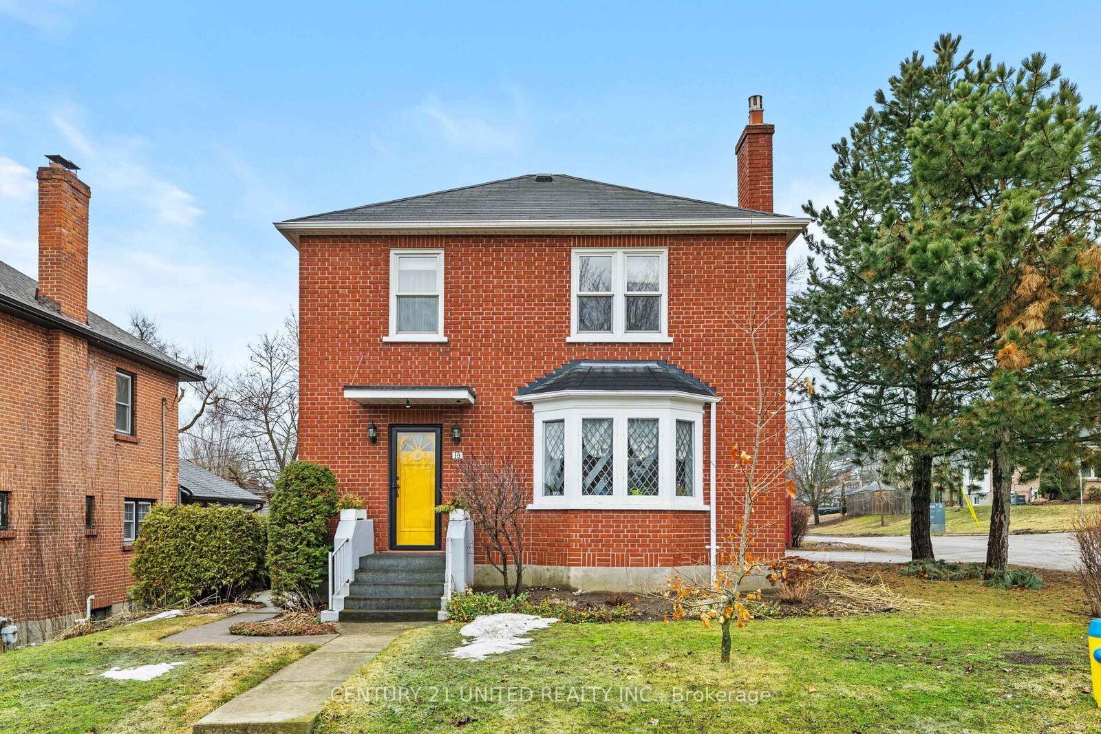 Property Photo: 19 Anne Street ON K9J 4S3