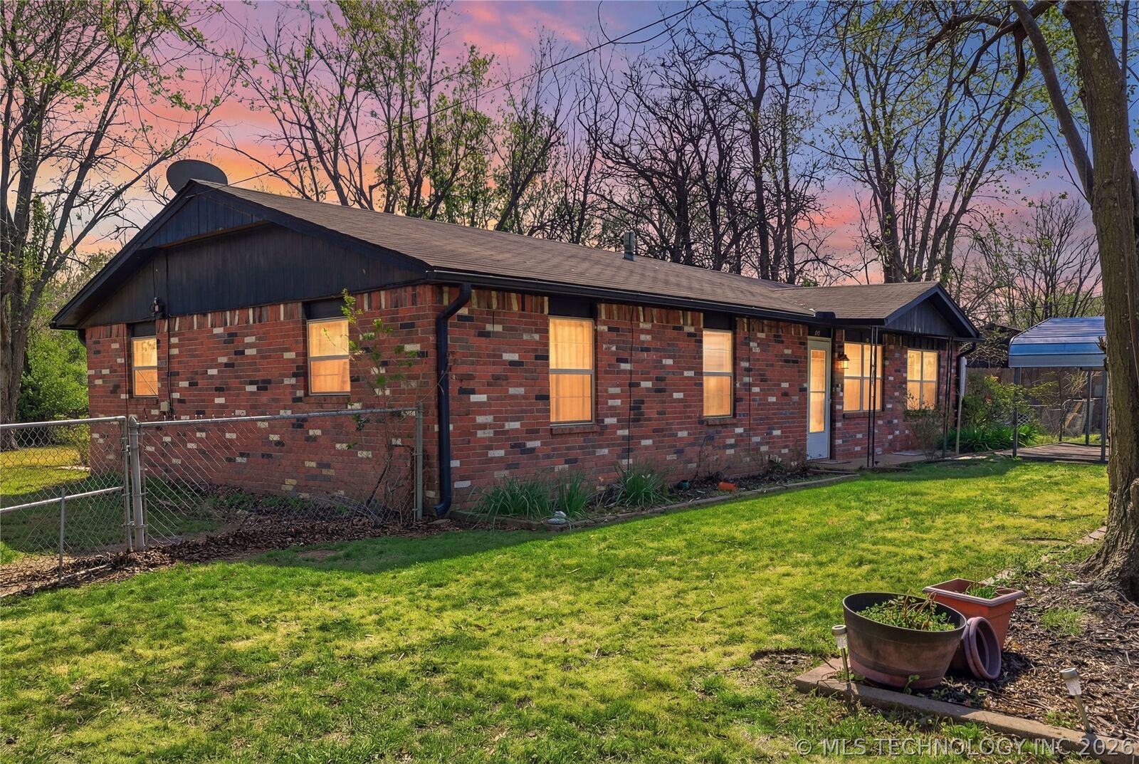 Property Photo:  403 SW 2nd Street  OK 74467 