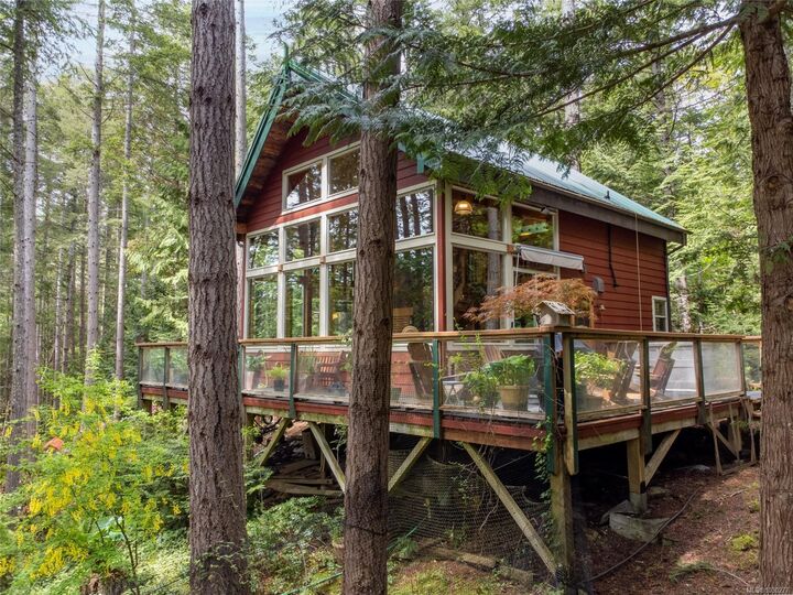 Property Photo: 268 East Point Rd BC V0N 2Y0