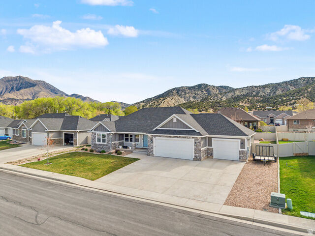 Property Photo:  813 S 270 E  UT 84648 