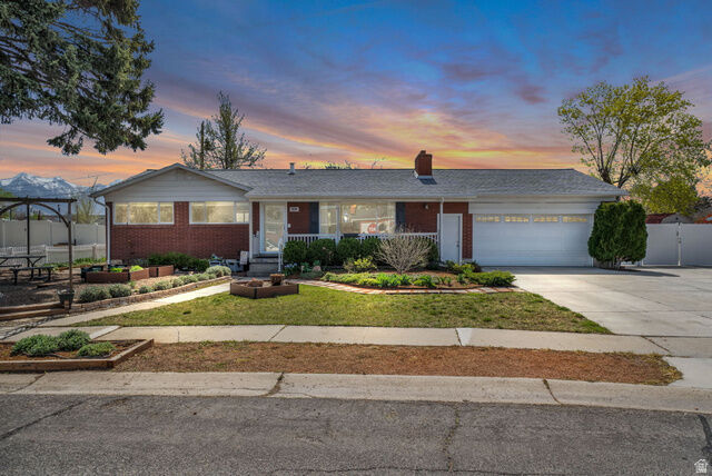 Property Photo:  1018 E Sagehill Dr S  UT 84124 