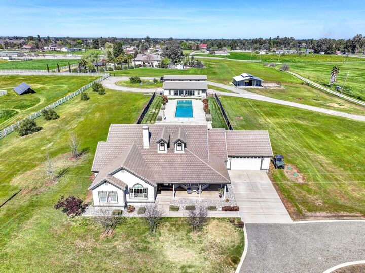 Property Photo: 19699 County Road 94A CA 95695