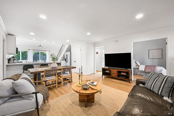 Property Photo:  855 Garden Court  CA 94954 