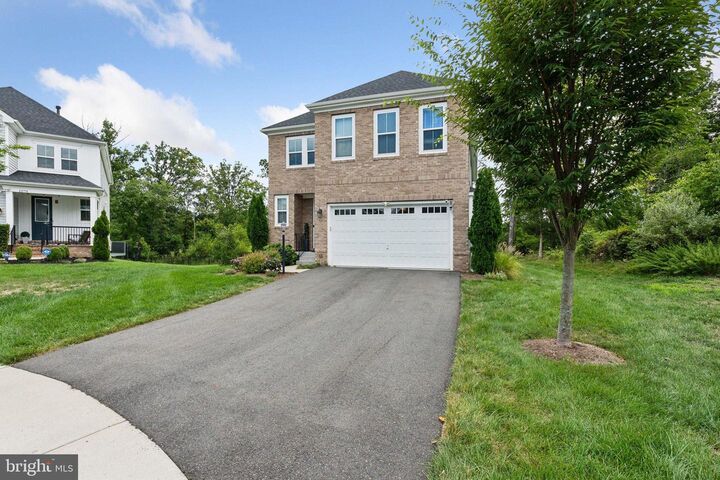 Property Photo: 22778 Trailing Rose Court VA 20148