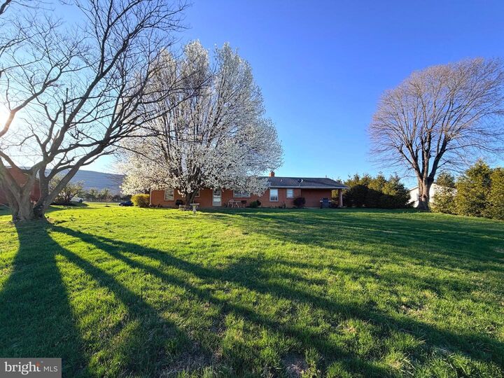 Property Photo:  1755 N Hayfield Road  VA 22603 