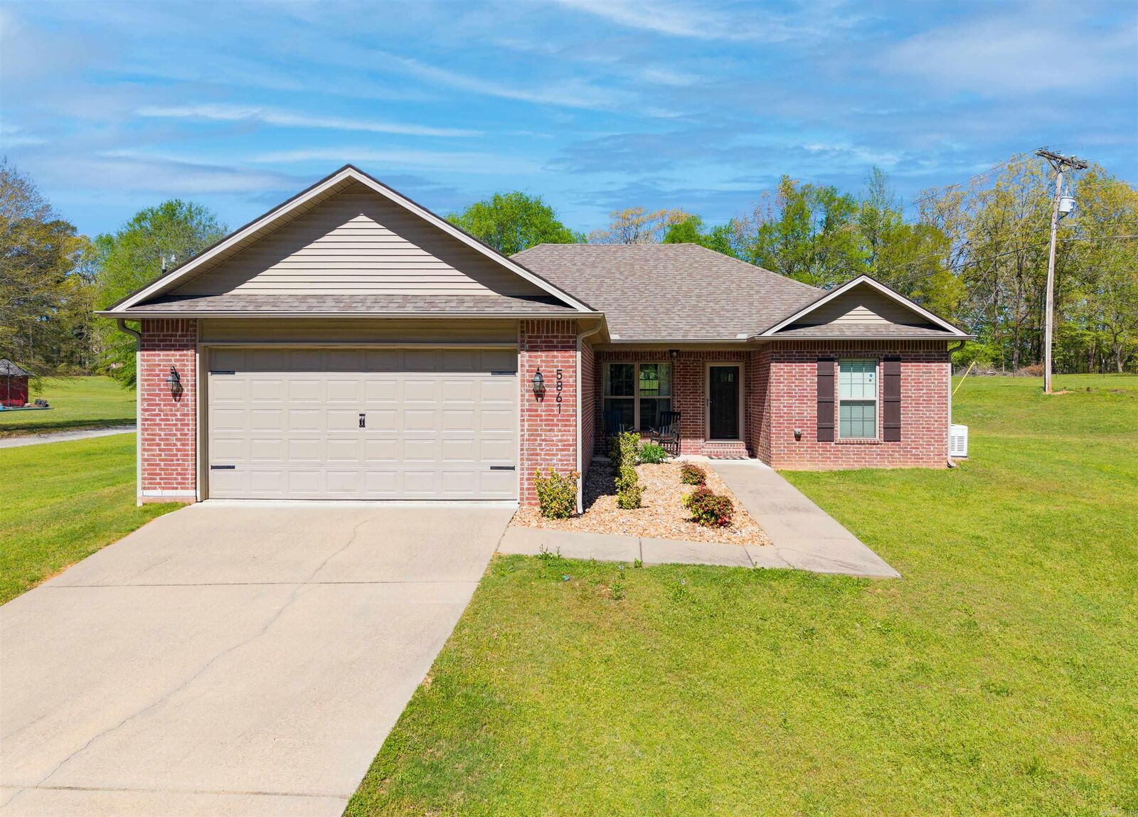 Property Photo:  5861 Bauxite Cutoff Road  AR 72011 