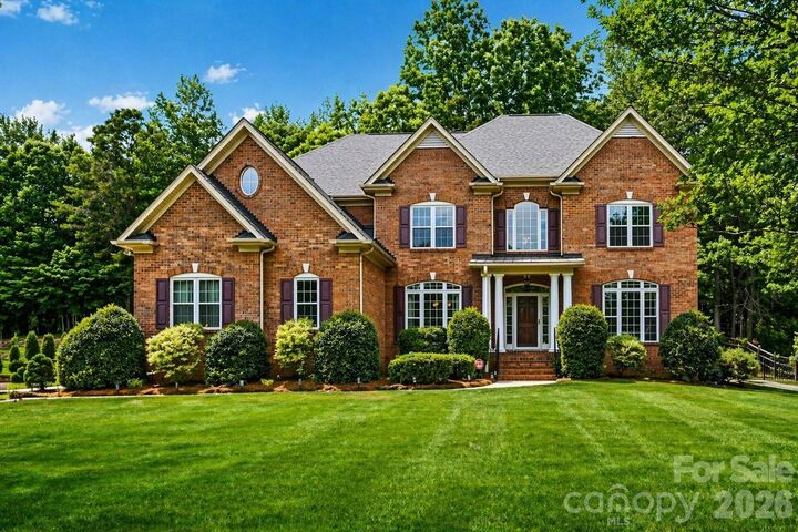 Property Photo:  9811 Julliard Drive  NC 28227 