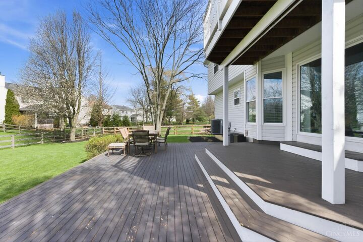 Property Photo:  4472 S Mallard Cove  OH 45040 