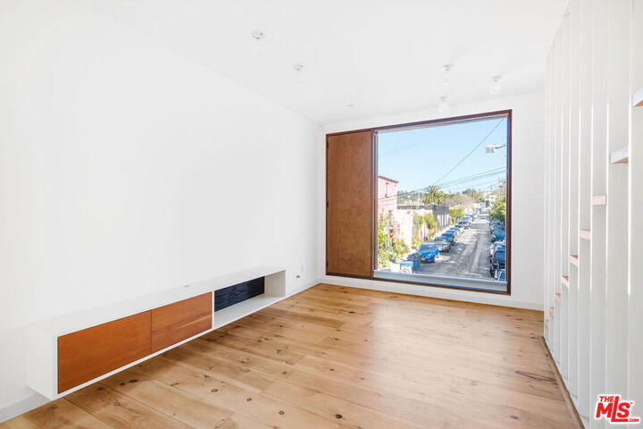 Property Photo: 1416 Fairbanks Pl CA 90026