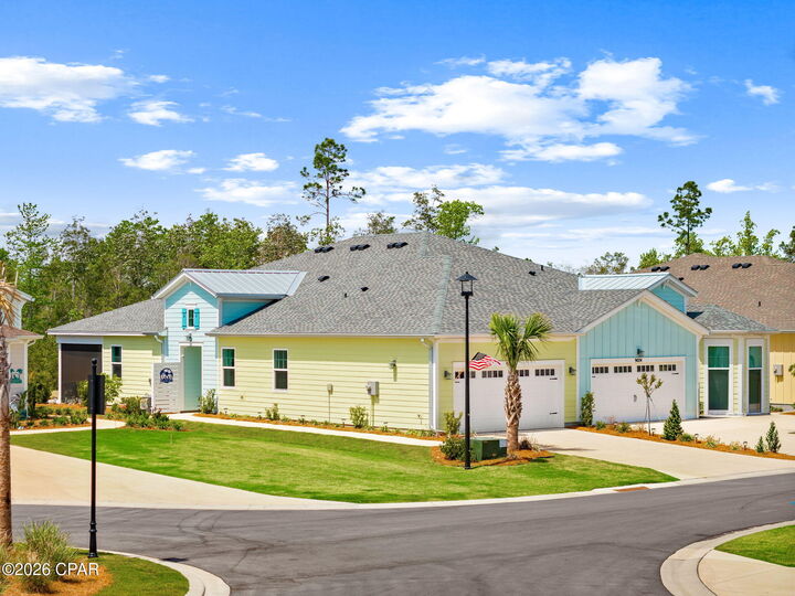 Property Photo:  9076 Parrot Place  FL 32413 