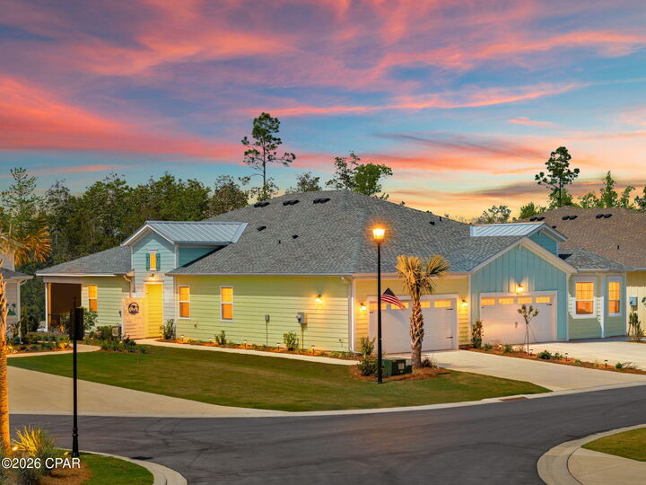 Property Photo:  9076 Parrot Place  FL 32413 