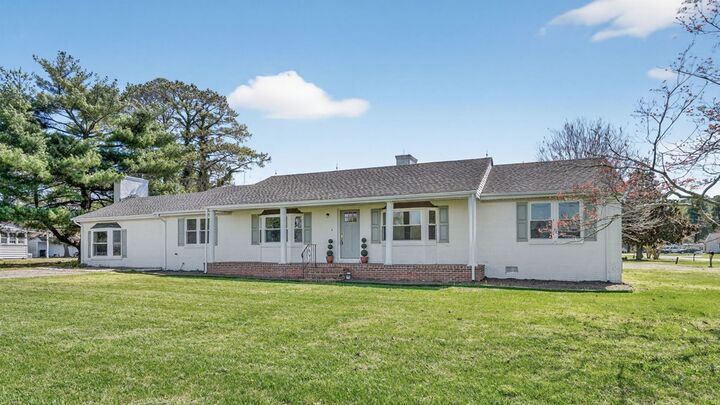 Property Photo:  47 Hill St  VA 23417 