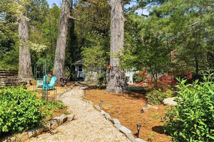 Property Photo:  1625 Seayes Road SW  GA 30126 