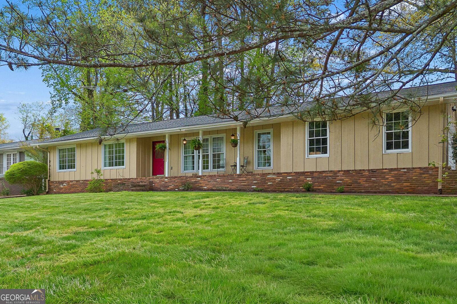 Property Photo:  4601 Wendover Drive  GA 30083 