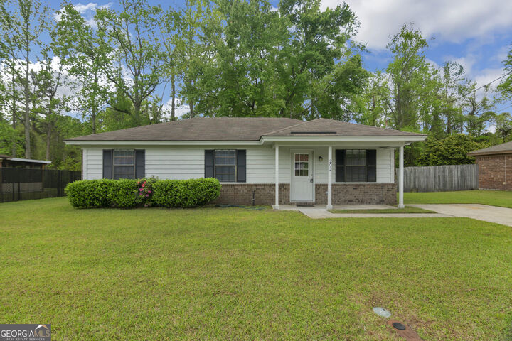 Property Photo:  202 Sequoia Circle  GA 31313 