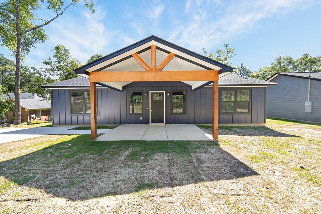 Property Photo:  732 Moye Road  GA 31907 