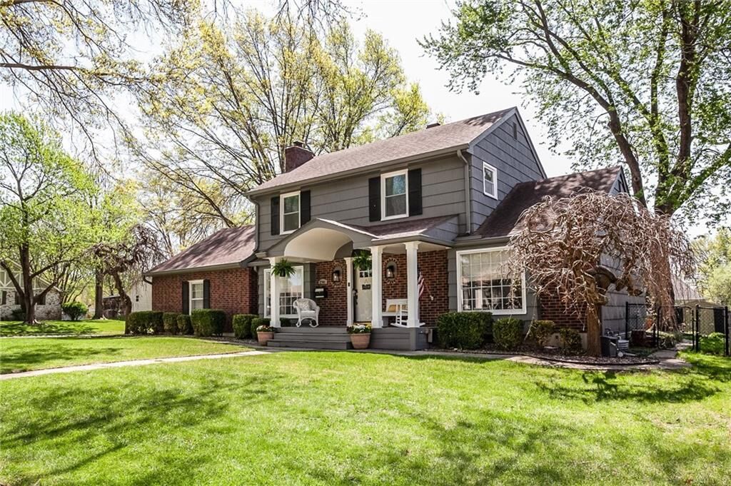 Property Photo:  2703 NE 68th Terrace  MO 64119 