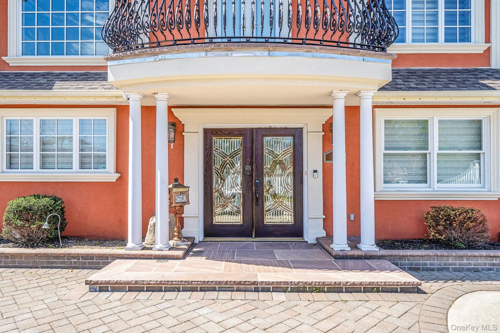 Property Photo:  26 Grace Lane  NY 11756 