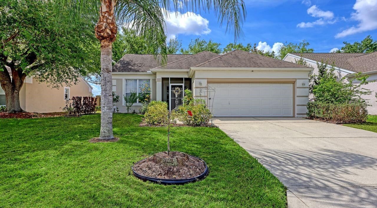 Property Photo: 356 Fareham Drive FL 34293