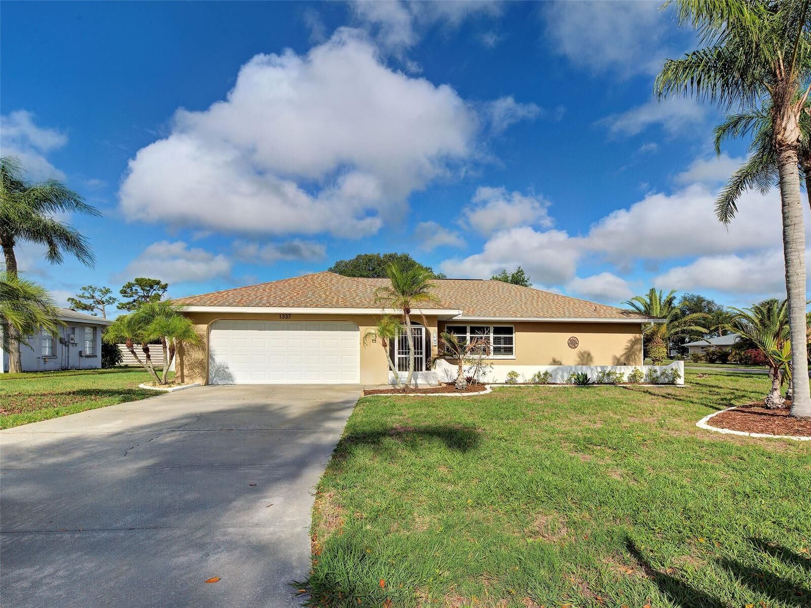 Property Photo:  1337 Whispering Lane  FL 34285 
