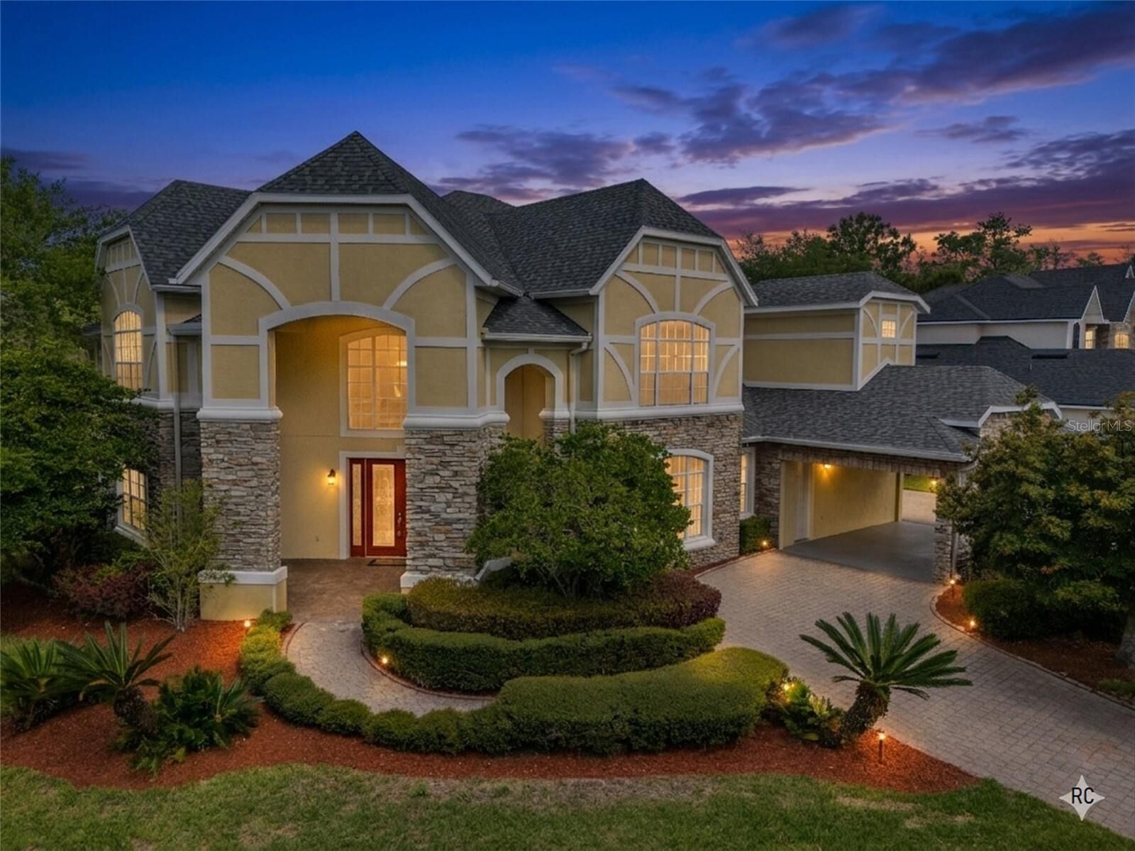 Property Photo:  10009 Valley Rose Court  FL 32825 