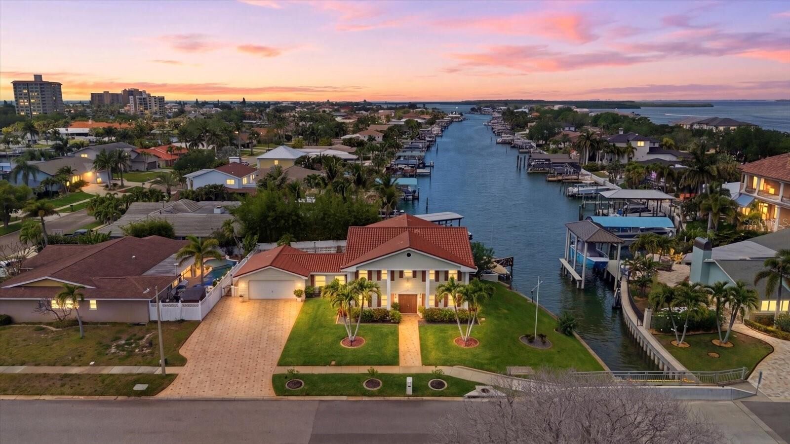 Property Photo: 350 Harbor Passage FL 33767