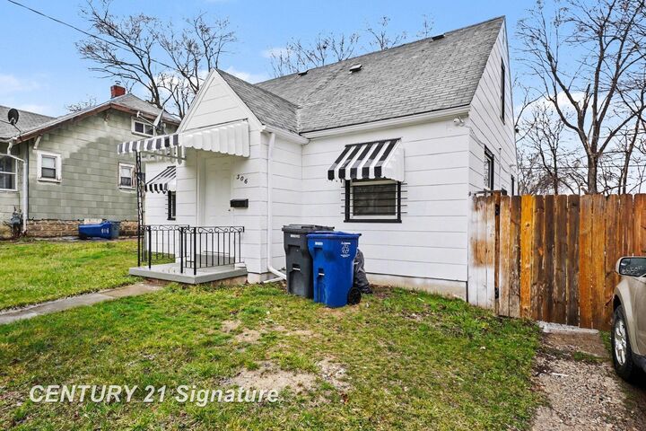 Property Photo:  506 Green Street  MI 48503 
