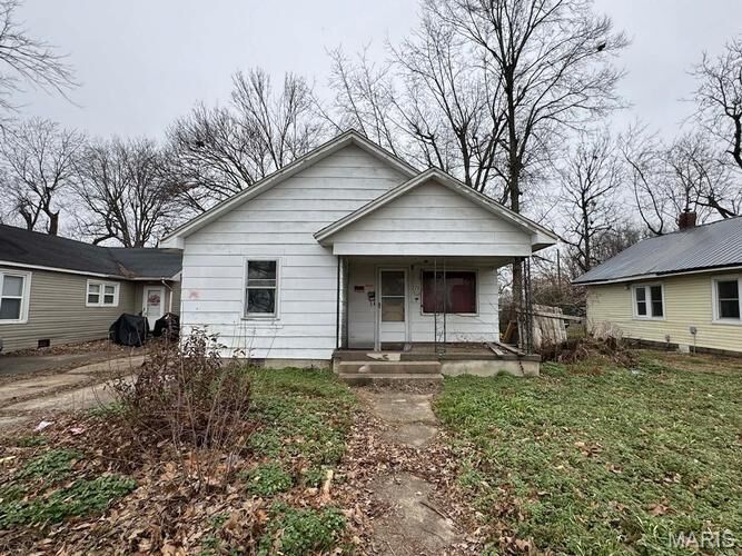 Property Photo: 720 Matthews Avenue MO 63801