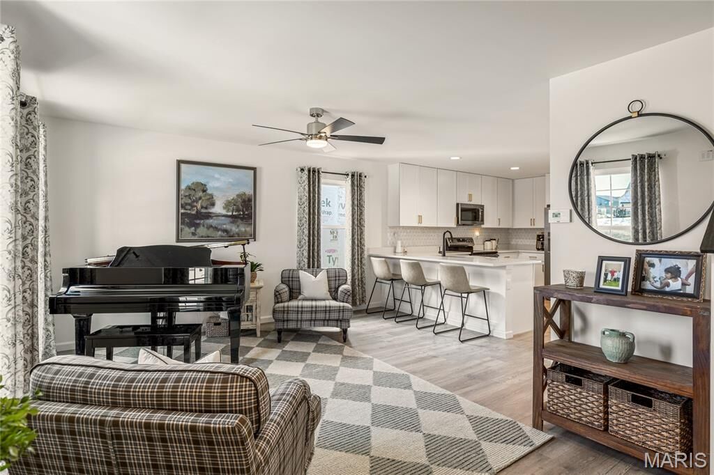 Property Photo:  324 Fall Harvest Parkway  MO 63385 