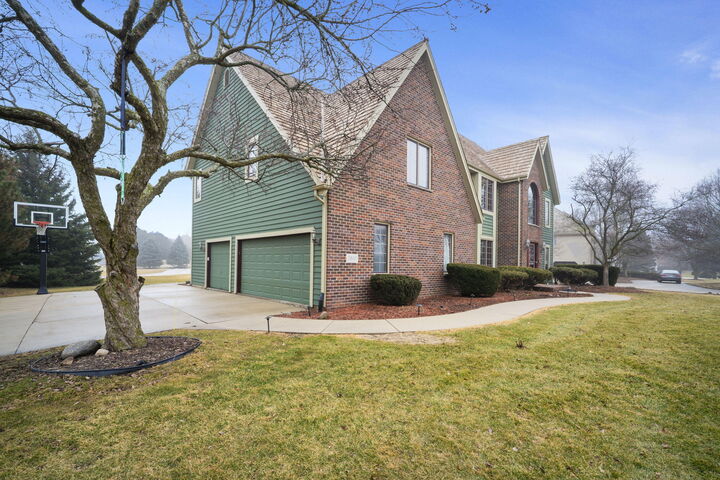 Property Photo:  2840 Norman Dr  WI 53045 