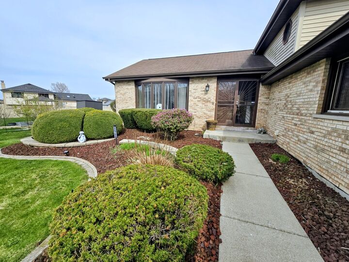 Property Photo:  22709 Jamie Court  IL 60471 