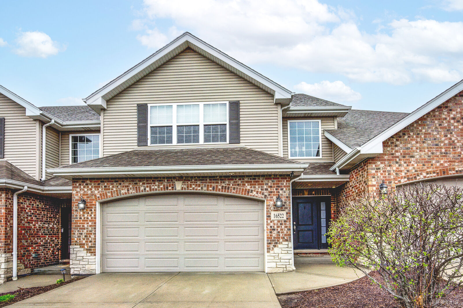 Property Photo:  16522 Timber Trail  IL 60467 