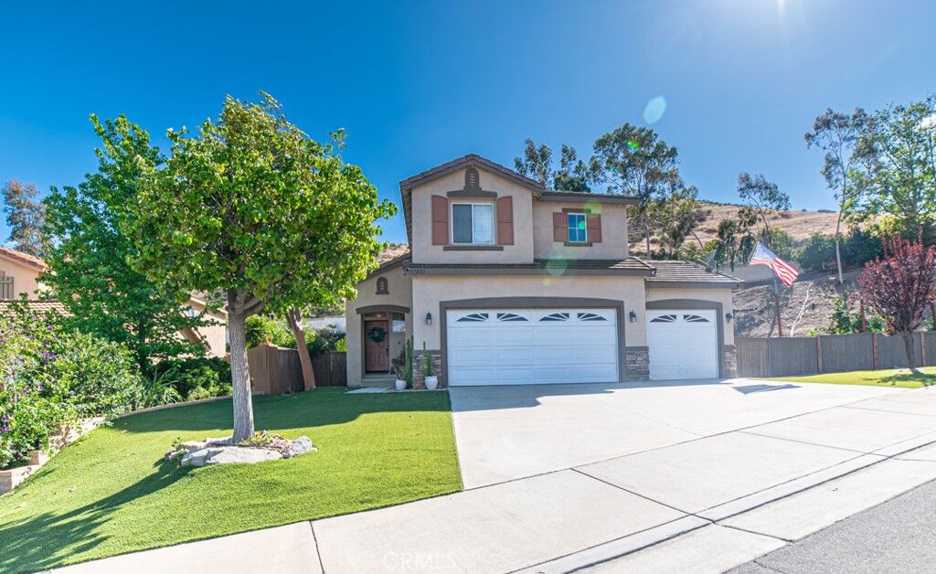 Property Photo: 17801 Morning Rock CA 92503