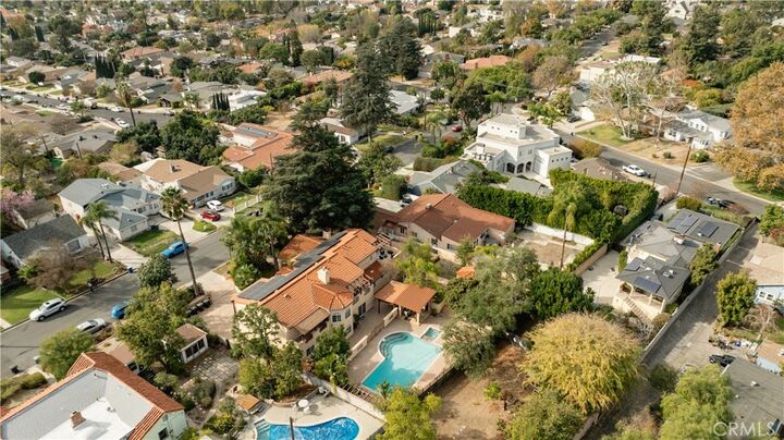 Property Photo: 828 S Sunset Canyon CA 91501