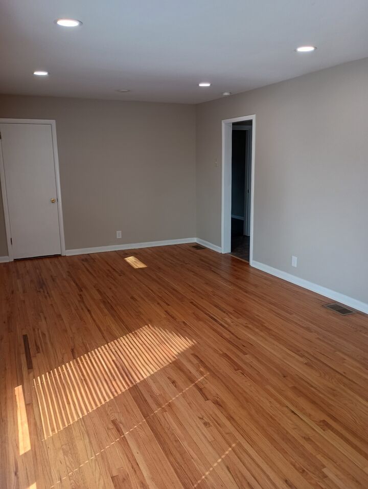 Property Photo:  204 Hazelwood Drive  TN 37075 