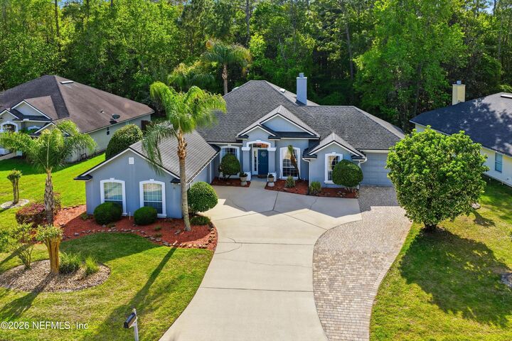 Property Photo: 1943 E Windy Way FL 32259