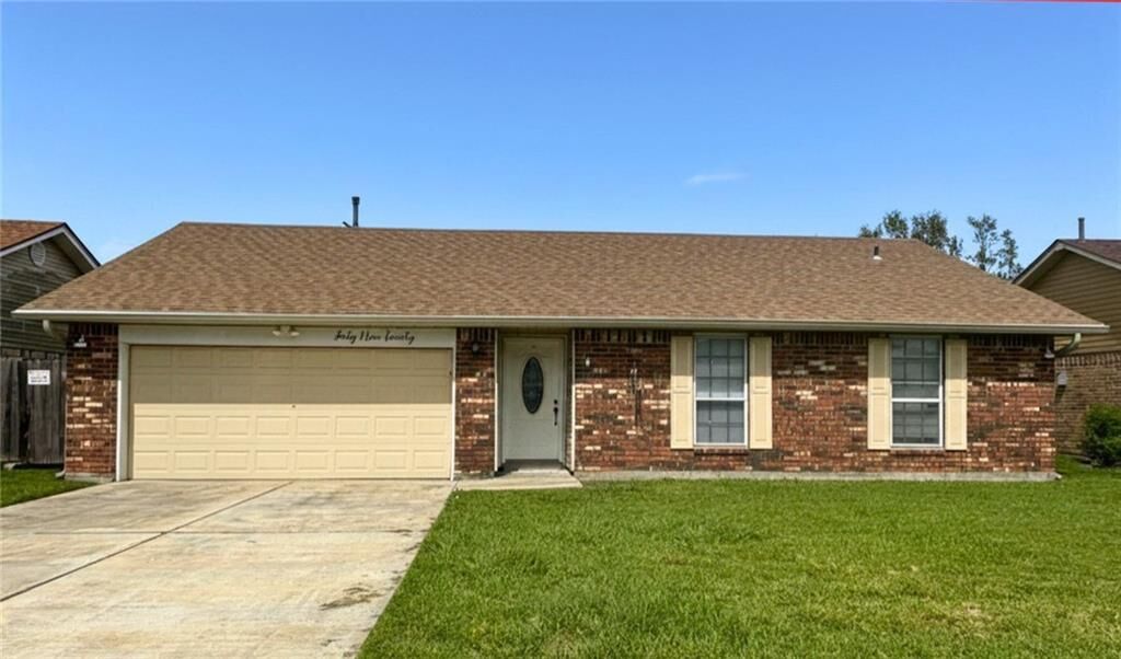Property Photo: 4920 White Oak Drive LA 70072