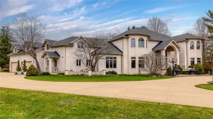 Property Photo:  25 Brandon Court  OH 44022 