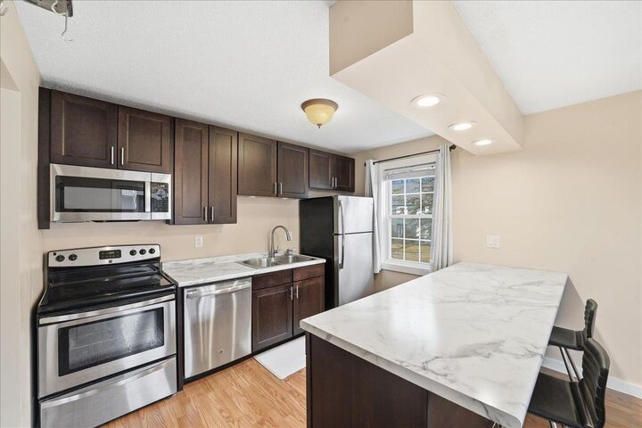 Property Photo:  148 N Twin Oaks Terrace  VT 05403 