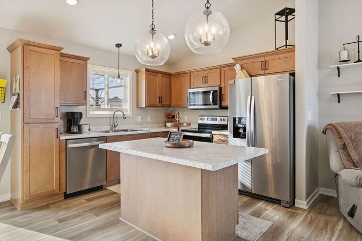 Property Photo: 1009 3rd Avenue MN 55027